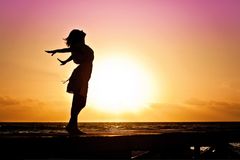 woman-gd7112adea_1920