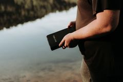 priscilla-du-preez-85bNuH9DlpA-unsplash-cEDFbuyN