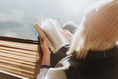 priscilla-du-preez-jjMvkdunYt8-unsplash-raXQOrzE