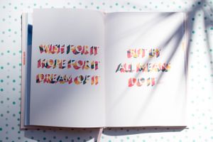 s-o-c-i-a-l-c-u-t-6iYb1BWWbV0-unsplash-B2FxYfOn