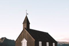 justin-luebke-NkcfYDIG66Y-unsplash-CyhjSBk5