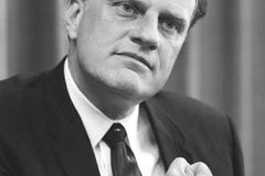 Billy_Graham_bw_photo,_April_11,_1966