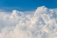 clouds-4215608_640-xIAFAx0L