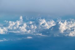 clouds-2085111_960_720-KCuxe3jl