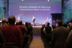 Número de cristãos que mudaram de igreja cresceu durante a pandemia