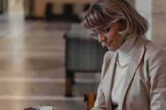 Bispo e parlamentar cristã serão julgados por opiniões sobre homossexualidade