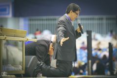 ‘Casas de pastores são mansões, igrejas são farrapos’, desabafa pastor