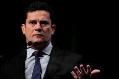 Sérgio Moro não se opõe à ideologia de gênero, mas quer voto evangélico