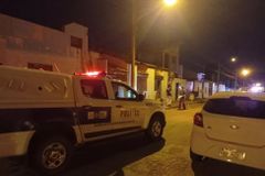 Criminosos abrem fogo em igreja durante culto e 7 pessoas são baleadas
