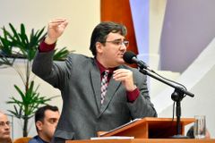 “A igreja precisa de pastores que saibam orientar o povo politicamente”, avalia teólogo