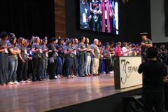 Mais de 1100 pessoas participam da formatura do “30 semanas”