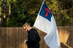 Cidade proíbe hasteamento de bandeira cristã e caso vai a Suprema Corte