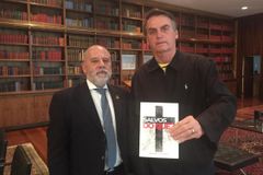 Livro de pastor do Rio Grande do Sul chega à Bolsonaro