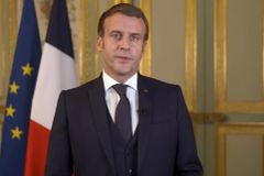 Macron pede que UE reconheça aborto como “direito fundamental”