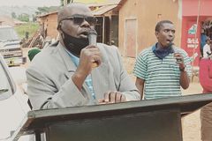 ‘Estamos no fim dos tempos e devemos pregar a todos’, diz pastor que evangeliza nas ruas