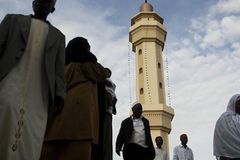 Ex-líder islâmico é espancado até a morte por se entregar a Jesus, em Uganda