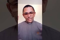 Padre que disse que não concorda com batismo de criança é penalizado