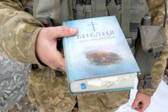 Repúblicas separatistas da Ucrânia proíbem cultos protestantes com punição a pastores