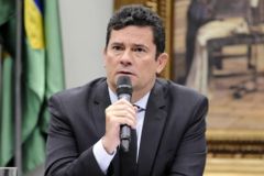 Moro tem encontros com líderes evangélicos em busca de aproximação