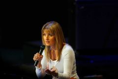 Pastora da Hillsong fala sobre mulheres na liderança da igreja: “Nunca foi um problema”