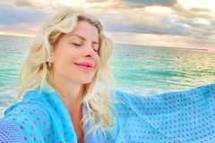 'Paz inigualável’, diz Karina Bacchi após entregar sua vida a Jesus