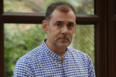 Pastor renuncia a cargo em escola ao ser investigado por tuíte contra eventos gays