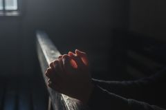 E quando, de fato, precisarmos da liberdade religiosa ou de crença, poderemos invocá-la?