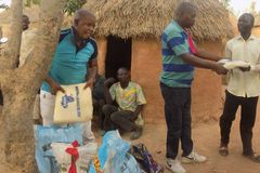 Militantes que planejavam matar missionários, aceitam Jesus ao serem recebidos com amor