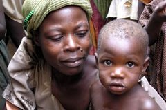 Mãe e filhos de 3 e 8 anos são enforcados após aceitarem Jesus, em Uganda