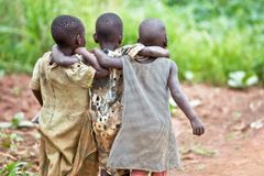 Mais de 80 crianças são resgatadas de campos de treinamento terroristas em Uganda