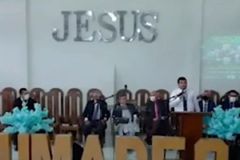 "Jesus te fez Coca ou Fanta?", questiona pastor em pregação