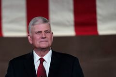 Graham pede orações com aumento de tensão entre Rússia e Ucrânia