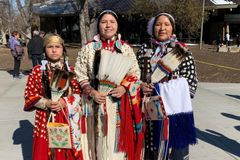 Tribos indígenas nos EUA experimentam avivamento com curas e conversões