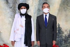 China estabelece relações com o Afeganistão e sinaliza apoio ao Talibã
