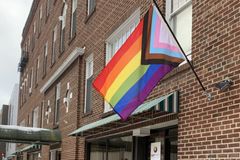 Aluno processa escola por ser punido por falar contra a homossexualidade