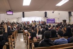 Grupo de igreja cria empresa para ajudar jovens no mercado de trabalho