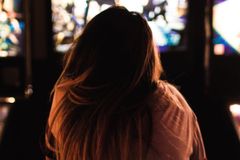 5 lições para pais prevenirem males da pornografia a seus filhos