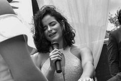 Pastora surpreende fiéis ao afirmar que "mulher também deve gozar"