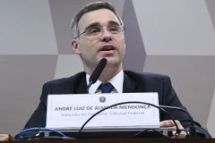 “Um salto para os evangélicos”, diz André Mendonça após ser aprovado para o STF