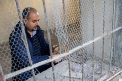 Pastor optou por permanecer na Síria devastada pela guerra para mostrar o amor de Jesus