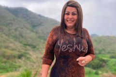 Cantora Beatriz lançará novo projeto pela É Gospel