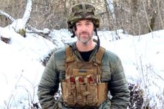 Cristão ministra soldados ucranianos na fronteira com a Rússia