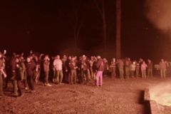 Pastor faz igreja queimar livros de Harry Potter: "Materiais ocultistas"