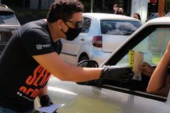 Ação de igreja distribui kits de prevenção da covid e leva esperança