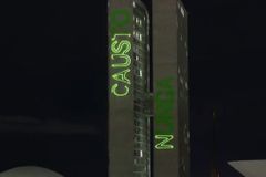 Torres do Congresso Nacional ganham protesto contra holocausto