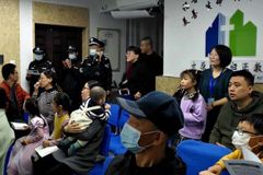 Policiais invadem igreja doméstica durante culto, na China