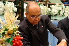 Membros da Assembléia de Deus em Arapiraca pedem saída do pastor Roberto Gomes