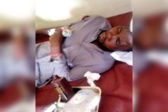 Extremistas muçulmanos espancaram apologista cristão, em Uganda