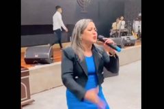 "Teu c#", diz pastora em vídeo e choca evangélicos