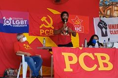 Historiador comunista defende ódio e violência por ideologia no Brasil